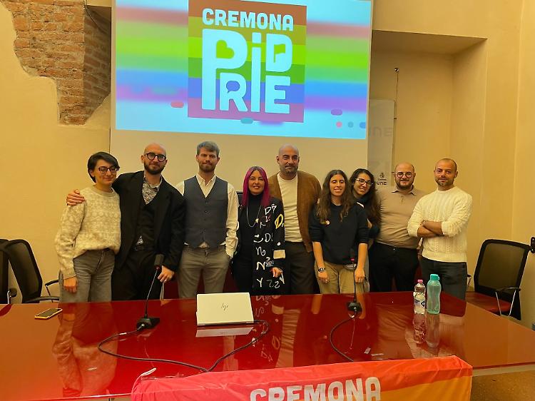 il pride torna con un corteo inclusivo il 30 maggio 2026